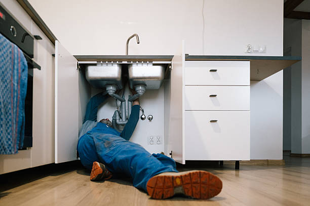 Professional Leak Detection technician working in Warsaw, KY